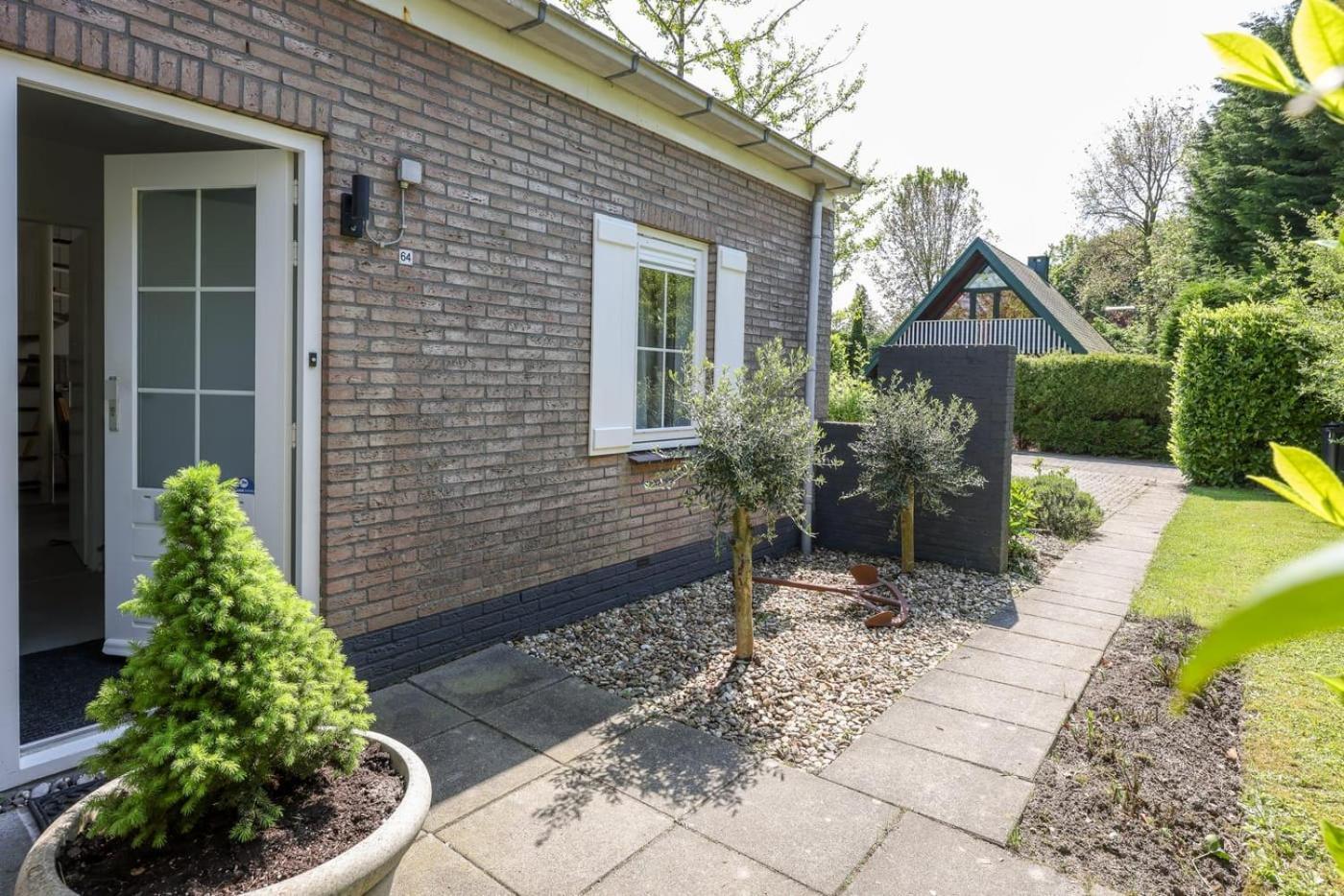 בראוניסה Hello Zeeland - Vakantiehuis De Elf Boompjes 64 מראה חיצוני תמונה